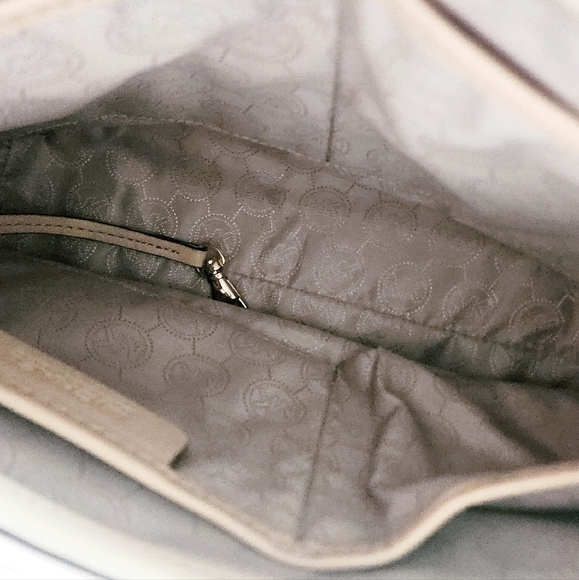 Jet Set Travel Large Logo Messenger - Picture 3 of 5